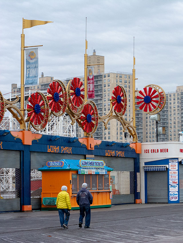 There are lots of fun things to do in Coney Island in winter even with amusement parks closed. Enjoy famous Coney Island, New York with these suggestions!
