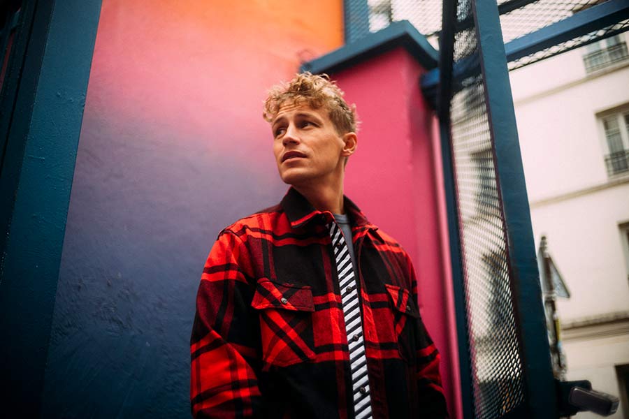 Learn German with the music of singer Tim Bendzko!