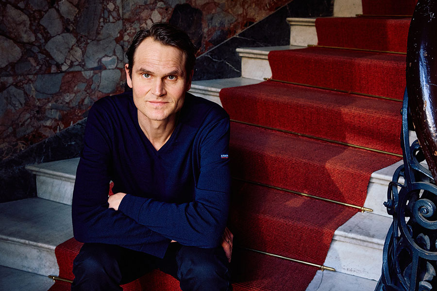 The German actor Fabian Hinrichs, whose films are recommended for learning German.